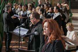 Coro Oficial de la Universidad de Málaga. Acto de la Hermandad de los Estudiantes en la Catedral. Plaza del Obispo, Málaga. Abril de 2019