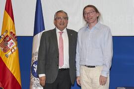Toma de posesión de Andrew Peter Tonks como profesor titular del Área de Geometría y Topología de la Universidad de Málaga. Toma de posesión de nuevos catedráticos y profesores titulares de la Universidad de Málaga. Paraninfo. Noviembre de 2023