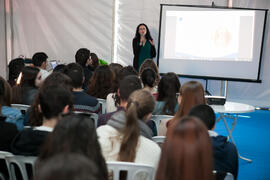 Alumnado asistente a una charla informativa. Jornadas de Puertas Abiertas de la Universidad de Málaga. Complejo Polideportivo Universitario. Abril de 2016