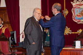 Entrega de la Medalla de la Ciudad a Eugenio Chicano. Ayuntamiento de Málaga. Octubre de 2014
