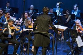 José Luis López Antón dirige a la Orquesta Sinfónica de Málaga. Concierto Conmemorativo del 50 Aniversario de la Universidad de Málaga. Auditorio Edgar Neville, Málaga. Junio de 2022