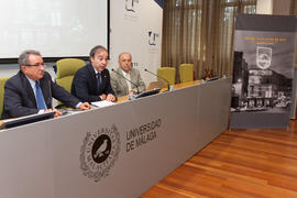 Presentación del libro "Málaga en el punto de mira. Relato fotográfico del siglo XX". Rectorado. Diciembre de 2014.