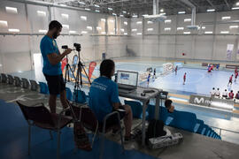 Voluntarios graban el partido Japón - China Taipei. Categoría masculina. Campeonato del Mundo Universitario de Balonmano. Antequera. Junio de 2016