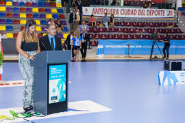 Presentadores de la ceremonia de clausura del Campeonato del Mundo Universitario de Balonmano. Antequera. Julio de 2016