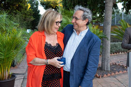 José Ángel Narváez y Adelaida de la Calle. Homenaje al personal jubilado o que cumple 25 años de servicio en la Universidad de Málaga. Jardín Botánico. Junio de 2019