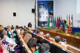 José Manuel Cabra de Luna en la imposición de la Medalla de Oro de la Universidad de Málaga a la Universidad de Granada. Paraninfo. Diciembre de 2016