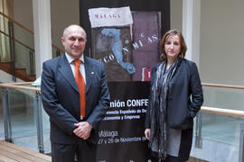 Eugenio Luque y Ana María López. Inauguración de la reunión de la Conferencia de Decanos de Economía y Empresa. Edificio del Rectorado. Noviembre de 2014