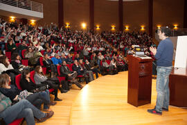 César Bona en su conferencia "Dialogando". Facultad de Derecho. Enero de 2017