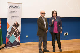 José Juan Benítez y Ana Corredera presentan el seminario "Emprende 21. Territorio y Emprendimiento". Paraninfo. Noviembre de 2018