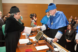 Investidura como Doctor "Honoris Causa" de Hans-Dieter Wienberg por la Facultad de Ciencias de la Universidad de Málaga. Rectorado. Mayo de 2016