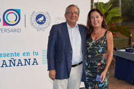 José Ángel Narváez y Beatriz Lacomba. Homenaje al personal jubilado o que cumple 25 años de servicio en la Universidad de Málaga. Jardín Botánico. Junio de 2022