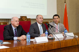 Intervención de Eugenio Luque. Presentación de la plataforma online de análisis de los datos de investigación social del CIS. Facultad de Ciencias Económicas y Empresariales. Diciembre 2014