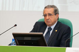 José ángel Narváez en la presentación del coleccionable de Diario Sur "Estampas de Málaga 2". Edificio del Rectorado. Septiembre de 2016