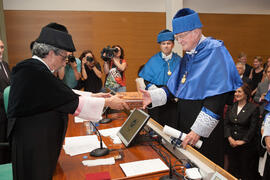 Investidura como Doctor "Honoris Causa" de Hans-Dieter Wienberg por la Facultad de Ciencias de la Universidad de Málaga. Rectorado. Mayo de 2016