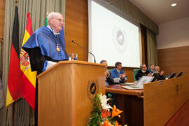 Investidura como Doctor "Honoris Causa" de Hans-Dieter Wienberg por la Facultad de Ciencias de la Universidad de Málaga. Rectorado. Mayo de 2016