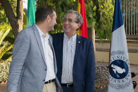 Víctor Fernando Muñoz y José Ángel Narváez. Homenaje al personal que cumple 25 años de servicio en la UMA. Jardín Botánico. Junio 2017