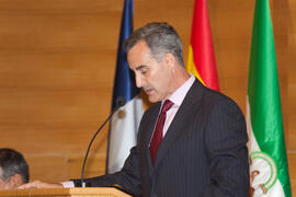 Investidura como Doctor "Honoris Causa" de D. Juan Ramón Cuadrado Roura por la Universidad de Málaga. Rectorado. Junio de 2009