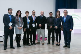 Foto de grupo tras el segundo panel de expertos. 7º Congreso Internacional de Actividad Física Deportiva para Mayores. Escuela Técnica Superior de Ingeniería de Telecomunicaciones y de Informática. Noviembre de 2017