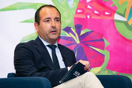 Manuel Castillo. Encuentro con José María Aznar. Cursos de Verano de la Universidad de Málaga. Edificio del Rectorado. Julio de 2018