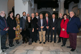 Foto de grupo. Inauguración de la exposición "Aguatintas por Seguiriyas", de Eugenio Chicano. Palacio Episcopal de Málaga. Enero de 2019