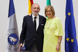 Retrato con la rectora en el homenaje a los jubilados y al personal que cumple 25 años de servicio en la UMA. Paraninfo. Mayo 2015