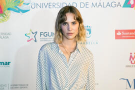 Brisa Fenoy momentos previos al espectáculo benéfico en los Cursos de Verano de la Universidad de Málaga. Marbella. Julio de 2018