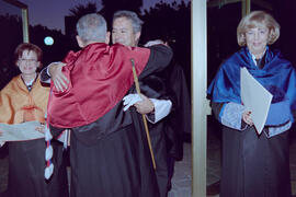 Investidura como Doctor "Honoris Causa" de D. Eduardo García de Enterría por la Universidad de Málaga. Paraninfo. Abril de 1999