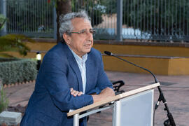 Intervención de José Ángel Narváez. Homenaje al personal jubilado o que cumple 25 años de servicio en la Universidad de Málaga. Jardín Botánico. Junio de 2019