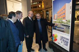 Inauguración de la exposición "La Universidad de Málaga del Siglo XXI".  Calle Larios. Enero de 2017