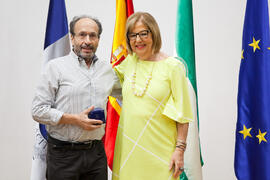 Retrato con la rectora en el homenaje a los jubilados y al personal que cumple 25 años de servicio en la UMA. Paraninfo. Mayo 2015