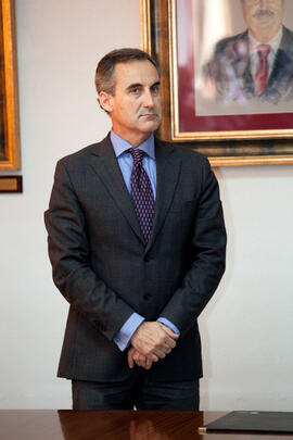 Toma de posesión de Juan José Hinojosa como Decano de la Facultad de Derecho. Facultad de Derecho. Enero de 2012