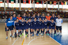 Plantilla y cuerpo técnico del CD UMA Antequera . Partido clasificatorio entre Club Deportivo UMA Antequera y Universidad de Géneve de Suiza. IX Campeonato de Europa Universitario de Fútbol Sala. Antequera. Julio de 2013