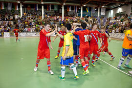 Saludo final. Partido Rusia contra Brasil. 14º Campeonato del Mundo Universitario de Fútbol Sala 2014 (FUTSAL). Antequera. Julio de 2014