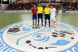 Capitanes y árbitros. Partido España contra Bielorrusia. 14º Campeonato del Mundo Universitario de Fútbol Sala 2014 (FUTSAL). Antequera. Julio de 2014