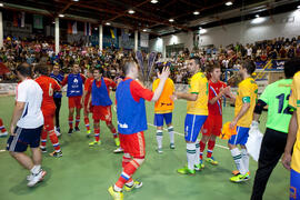 Saludo final. Partido Rusia contra Brasil. 14º Campeonato del Mundo Universitario de Fútbol Sala 2014 (FUTSAL). Antequera. Julio de 2014