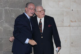 Eugenio Chicano y Francisco de la Torre. Inauguración de la plaza Pintor Eugenio Chicano. Málaga. Noviembre de 2016