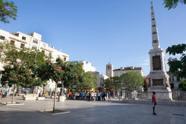 Visita guiada por el centro histórico. Olimpiada Española de Economía, Fase Nacional. Plaza de la Merced. Málaga. Junio de 2015