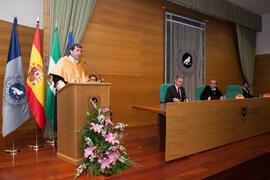 Antonio Guevara Plaza en la investidura como Doctor "Honoris Causa" de Manuel Molina Lozano por la Facultad de Turismo de la Universidad de Málaga. Rectorado. Abril 2016