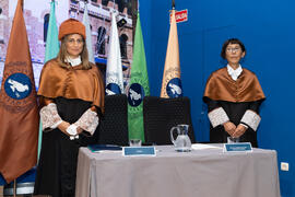 Nuria Nebot y Kazuyo Sejima en su investidura como Doctora "Honoris Causa" por la Escuela de Arquitectura de la Universidad de Málaga. Paraninfo. Octubre de 2019