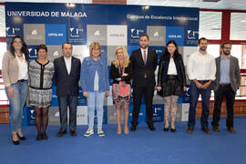 Foto de grupo. Inauguración de las Jornadas de Puertas Abiertas de la Universidad de Málaga. Complejo Polideportivo Universitario. Abril de 2015