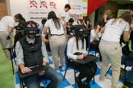 Estand de Samsung. Jornadas de Puertas Abiertas de la Universidad de Málaga. Complejo Polideportivo Universitario. Abril de 2018