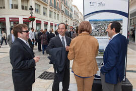 Inauguración de la exposición "UMA 40 años compartiendo futuro" en Calle Larios. Octubre de 2012