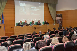 Intervención de Ana María López. Inauguración de la reunión de la Conferencia de Decanos de Economía y Empresa. Edificio del Rectorado. Noviembre de 2014