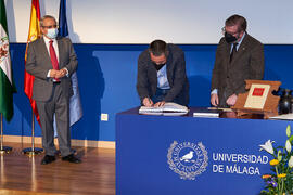 Toma de posesión de Luis Parra Anguita como nuevo profesor titular del Área de Mecánica de Fluidos de la Universidad de Málaga. Paraninfo. Diciembre de 2021