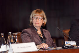 María Teresa Prieto. Panel de Expertos. 3º Congreso Internacional de Actividad Físico-Deportiva para Mayores de la Universidad de Málaga. Palacio de Ferias y Congresos de Málaga. Marzo de 2009