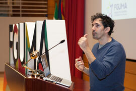 César Bona en su conferencia "Dialogando". Facultad de Derecho. Enero de 2017