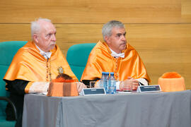 Carlos A. Benavides y José Emilio Navas en su investidura como Doctor "Honoris Causa" por la Facultad de Ciencias Económicas y Empresariales de la Universidad de Málaga. Edificio del Rectorado. Abril de 2017