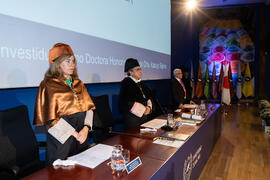 Raquel Barco, José Ángel Narváez y Juan de Dios Mellado en la investidura de Kazuyo Sejima como Doctora "Honoris Causa" por la Escuela de Arquitectura de la Universidad de Málaga. Paraninfo. Octubre de 2019