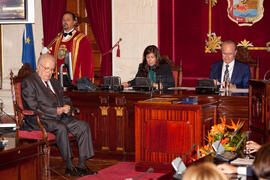 Intervención de Gemma del Corral en la entrega de la Medalla de la Ciudad y el título de Hijo Predilecto a Eugenio Chicano. Ayuntamiento de Málaga. Octubre de 2014