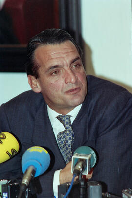 Firma de convenio de Banesto con la Universidad de Málaga. Febrero de 1991